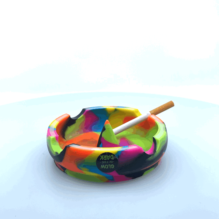Glow in The Dark Round Silicone Ashtray- Per Retail Ready Display 22581 SMOKEZILLA